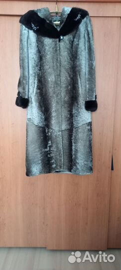 Шуба мутоновая с капюшоном 48