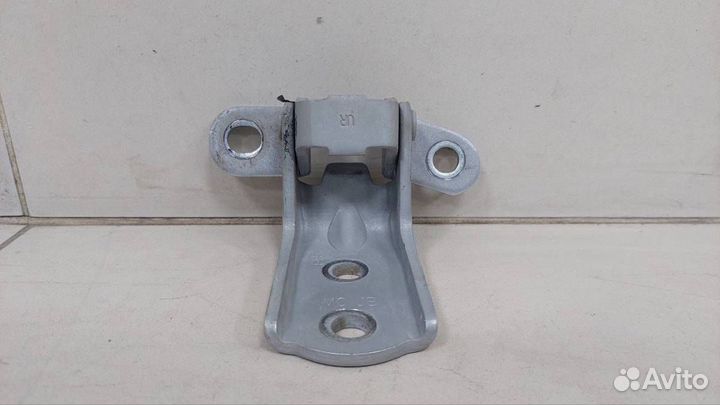 Петля двери передней правой верхняя Kia Rio 3 UB 2