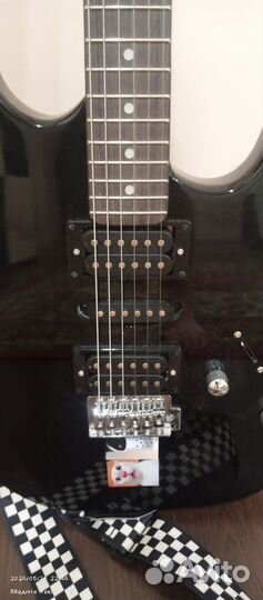 Набор гитара, комбоусилитель