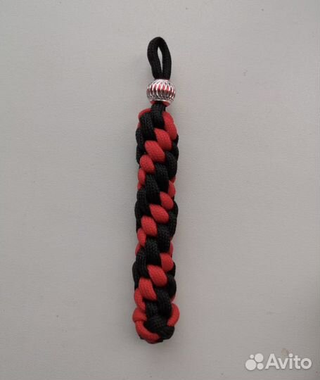 Темляк брелок из паракорда