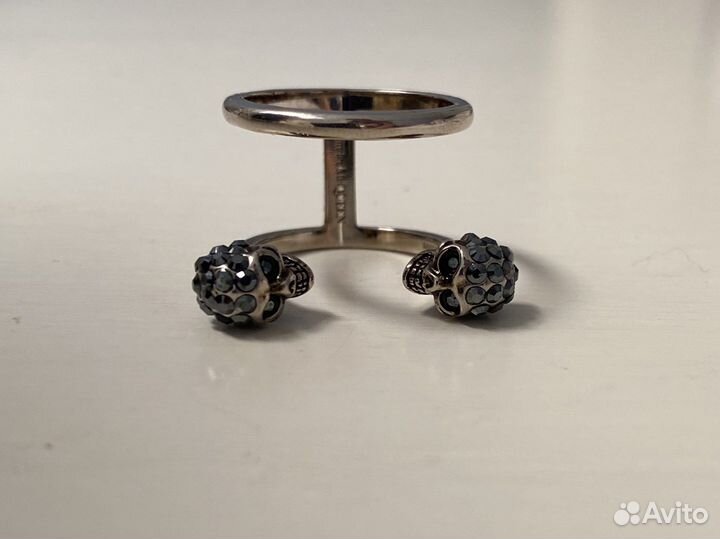 Кольцо Alexander mcqueen с двумя черепами