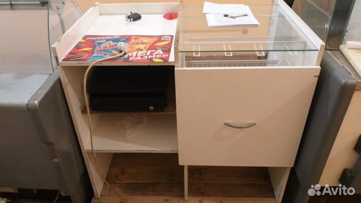 Холодильники бу витринный