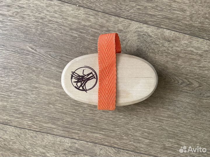 Массажная щетка