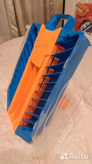 Портативный кейс-автотрек Hot Wheels