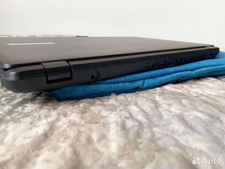 Ноутбук Acer 4-ёх ядерный, на SSD + Новая Сумка