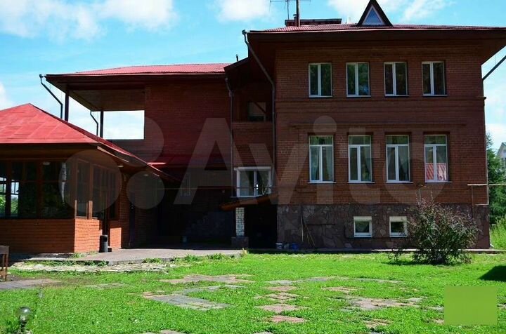 Коттедж 500 м² на участке 20 сот.