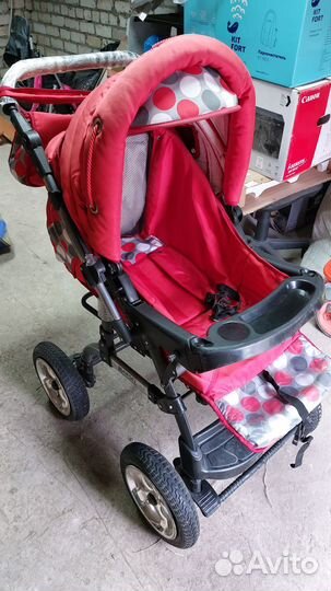 Прогулочная коляска