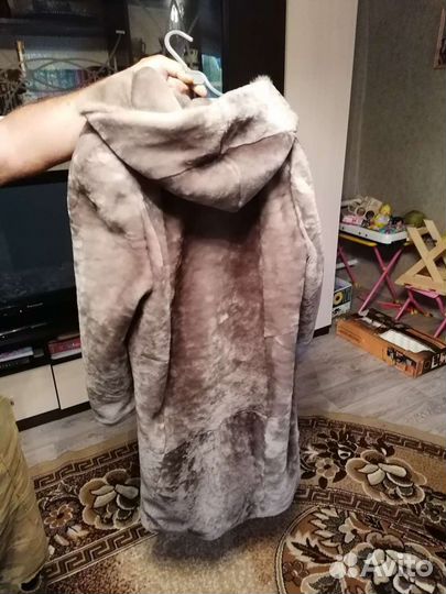 Шуба мутоновая с капюшоном