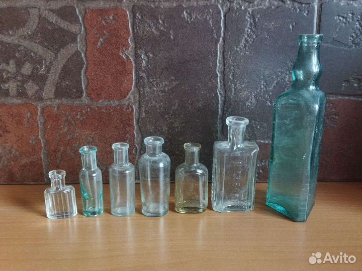 Старинные пузырьки и флакончики