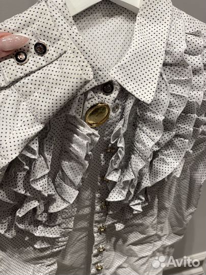 Продаётся белая блузка в горошек от 11л