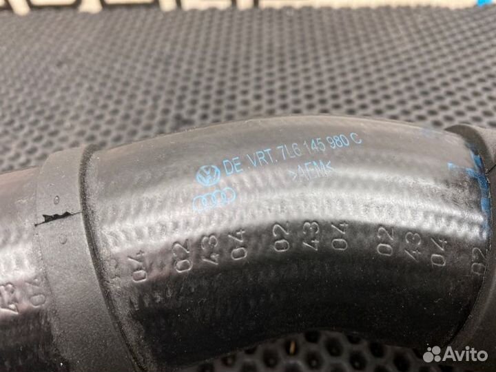 Патрубок интеркулера правый Volkswagen Touareg 7LA