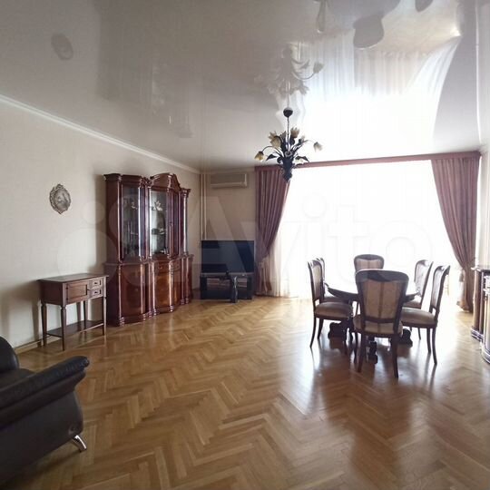 4-к. квартира, 190 м², 6/10 эт.