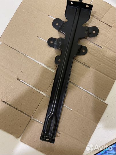 Кронштейн Mercedes GL X166