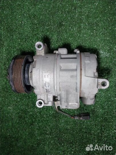 Компрессор кондиционера Audi A4 BWT 2.0