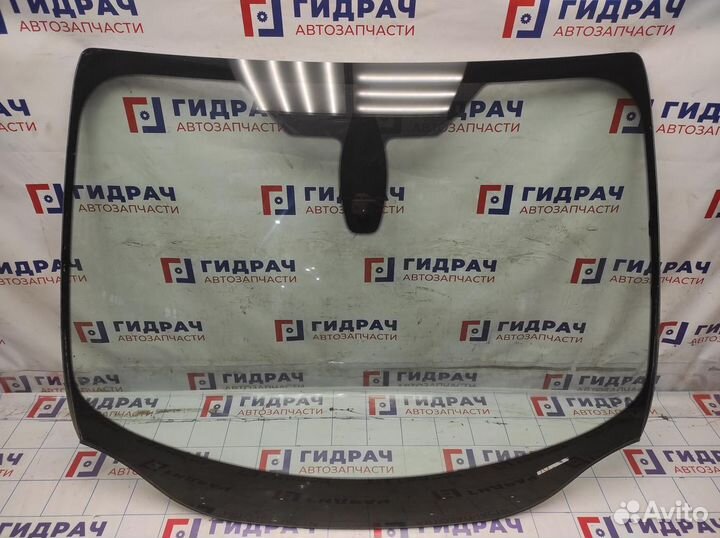 Стекло переднее Ford Focus 3 1736263. С датчиком д