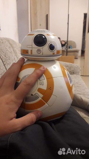 Робот bb 8