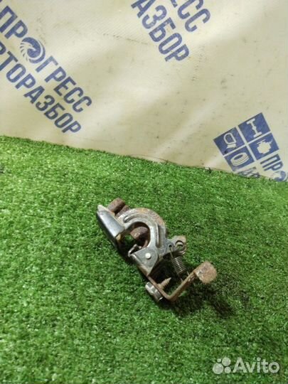 Кнопка лючка бензобака Hyundai Elantra Iii (Xd2)