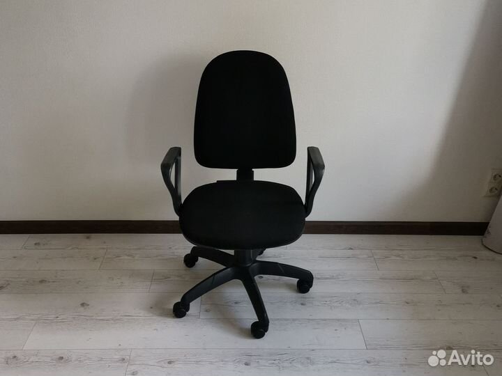 Компьютерное кресло