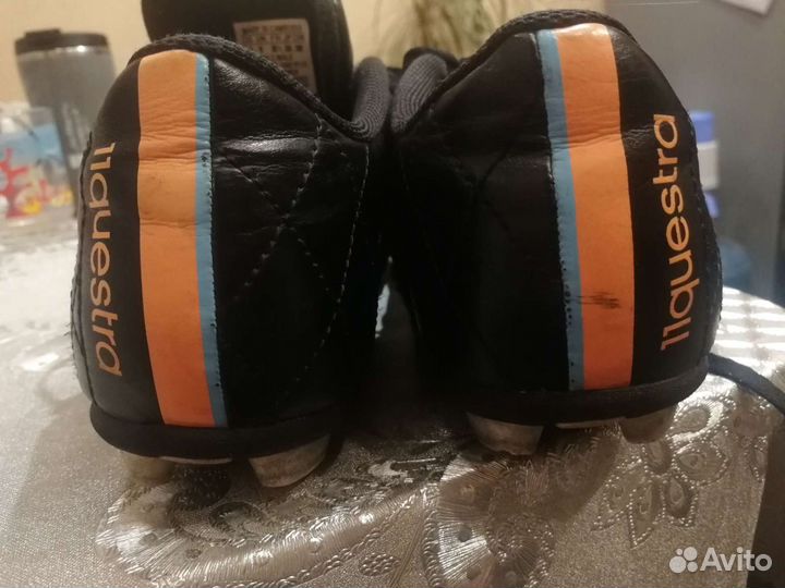 Футбольные бутсы adidas