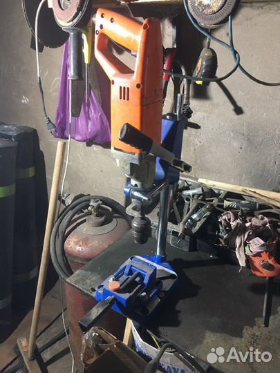 Сверлильный станок (дрель)