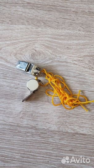 Свисток судейский