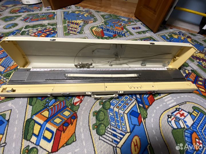 Вязальная машинка Juki KE 2500