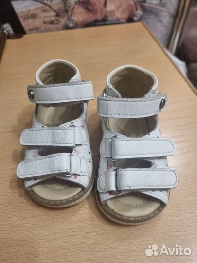 Сандали детские