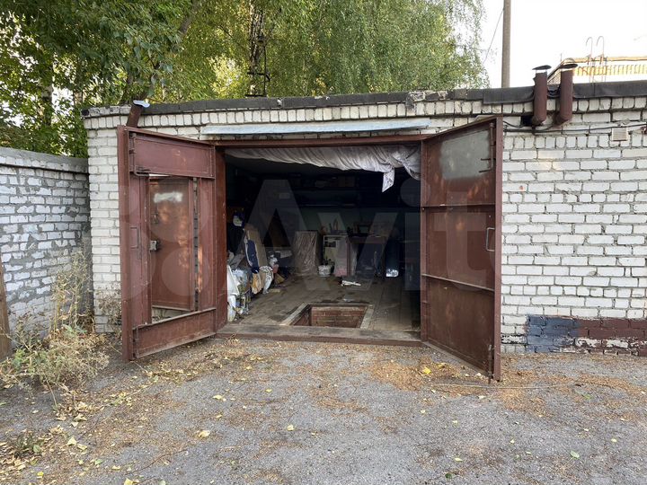 Гараж, > 30 м²