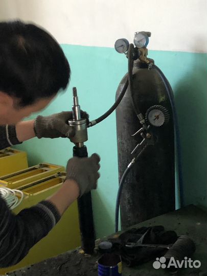 Прокачка стоек амортизаторов