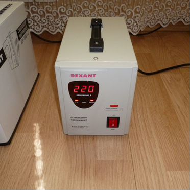 Стабилизатор напряжения Rexant 1.5 кВт