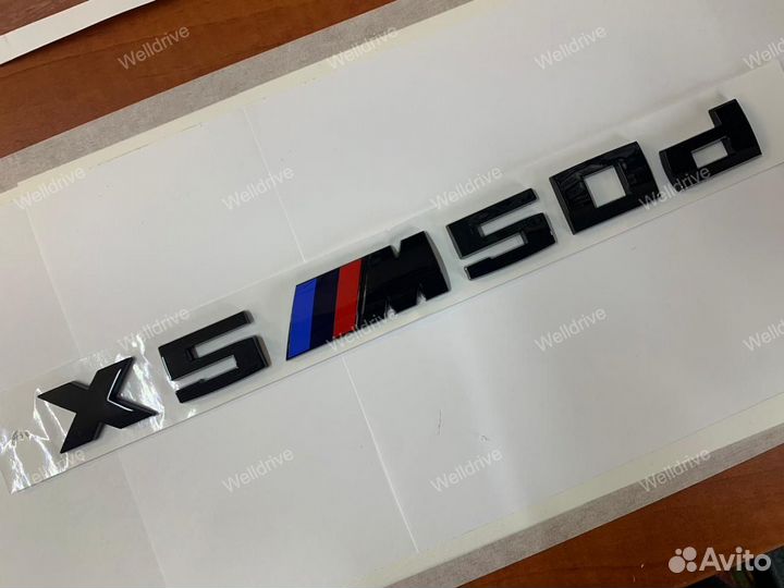 Шильд BMW X5 M50d X6 M50d X7 M50d черный глянец