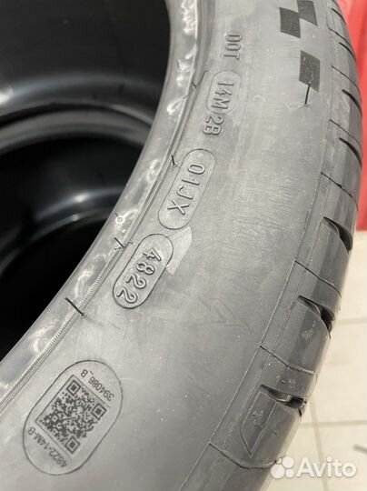 Michelin Pilot Sport 4 S 295/35 R21 и 315/30 R22