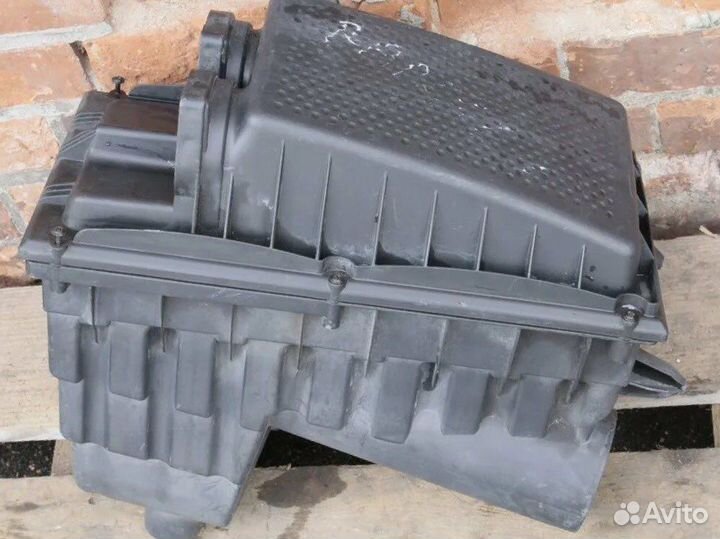 Корпус воздушного фильтра Land Rover Range Rover V