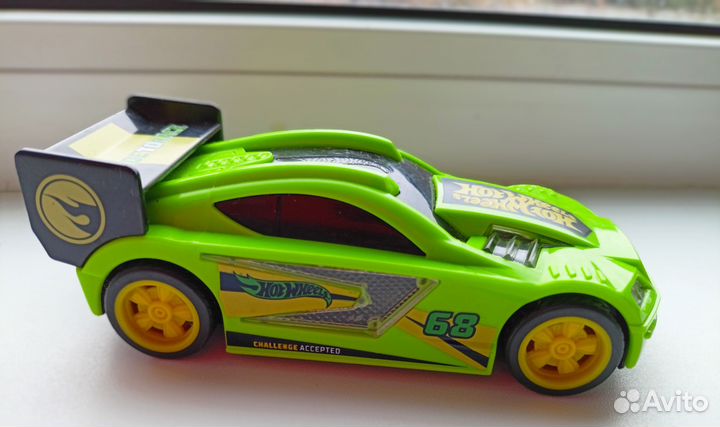 Машина Hot Wheels Mighty Speeders