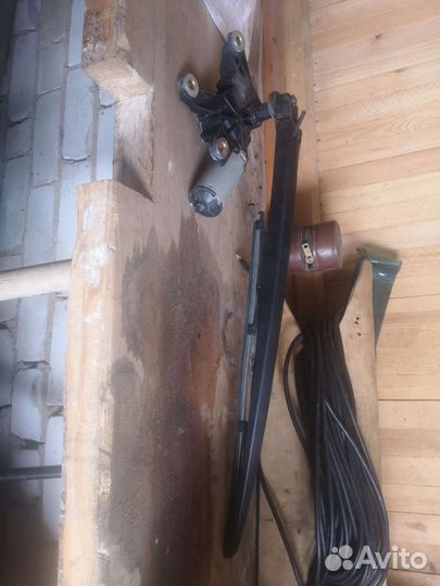 Дворник для заднего стекла