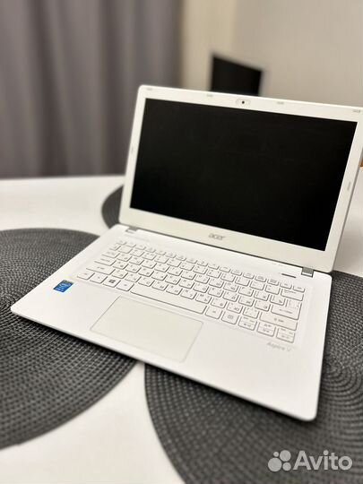 Ноутбук Acer Aspire V3-371