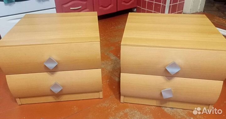 Тумба прикроватная