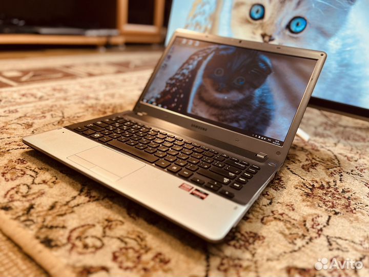 Мощный Ноутбук Samsung Amd A10/6гб/2 видюхи