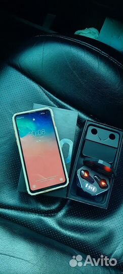 Samsung Galaxy S10e, 6/128 ГБ