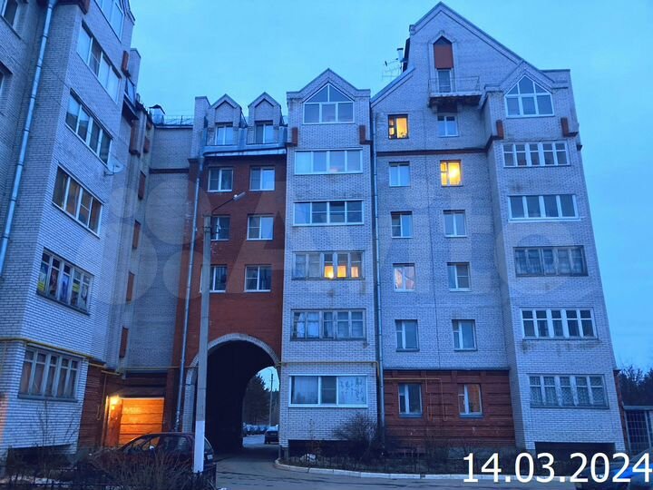 Аукцион: 1-к. квартира, 61,1 м², 3/6 эт.
