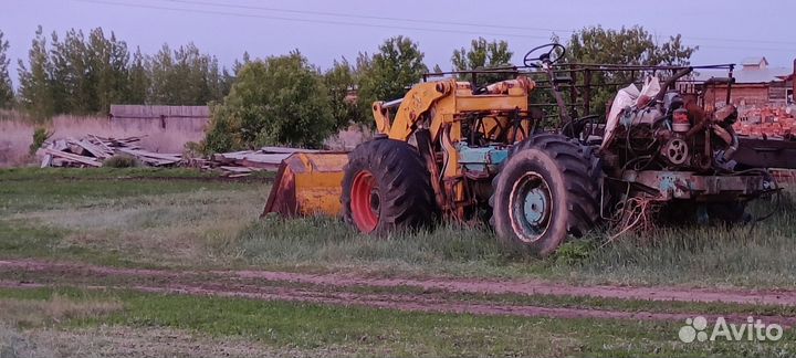 Фронтальный погрузчик на т150