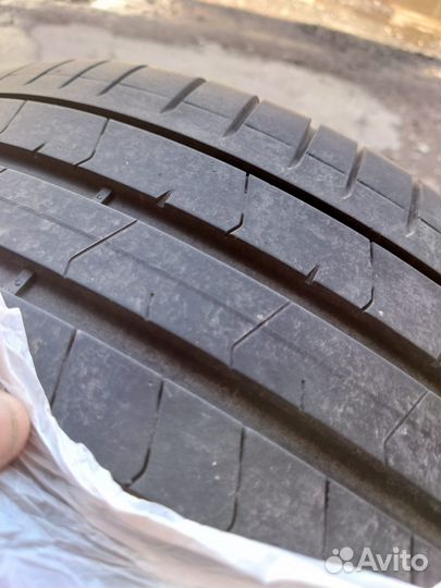 Pirelli P Zero 225/40 R19 и 255/35 R19