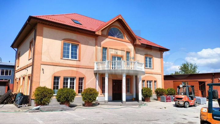 Отдельно стоящее 2-х этажное здан