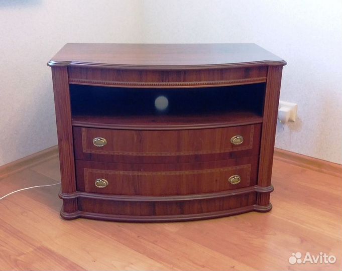 Тумба под телевизор