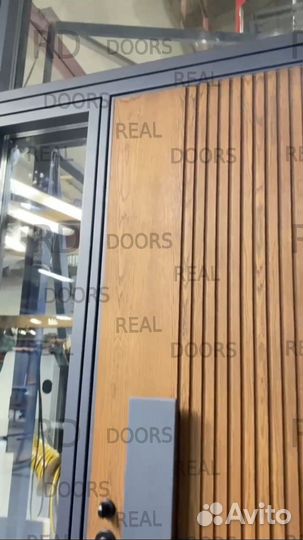 Современная входная группа со стеклом