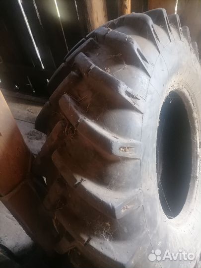 Тракторное колесо