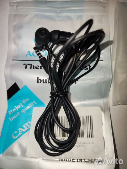 Проводные наушники с микрофоном