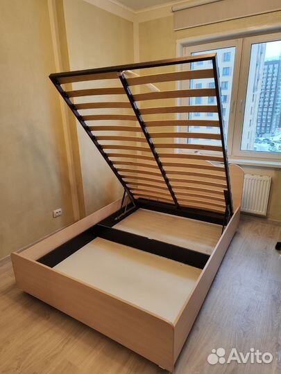 Кровать двухспальная 140 200