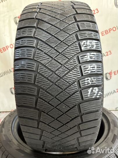 Pirelli Ice Zero FR 255/45 R20 105H