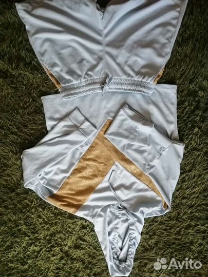 Спортивный костюм женский